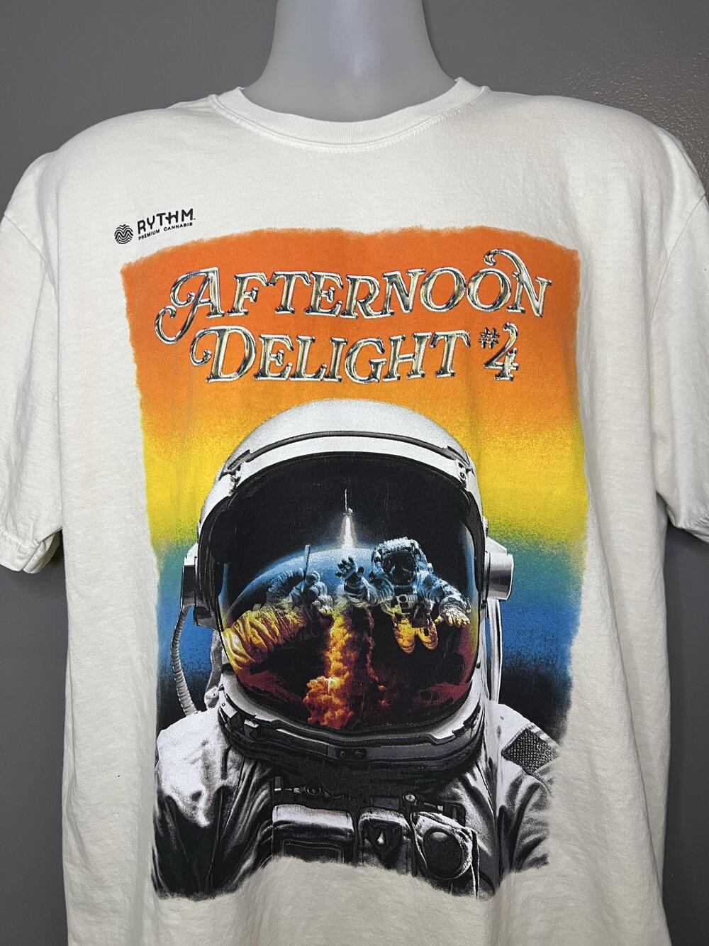 Rythm Cannabis Afternoon Delight Shirt Mens XL White Astronaut Graphic